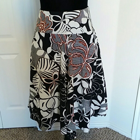Floral print skirt - Picture 1 of 2